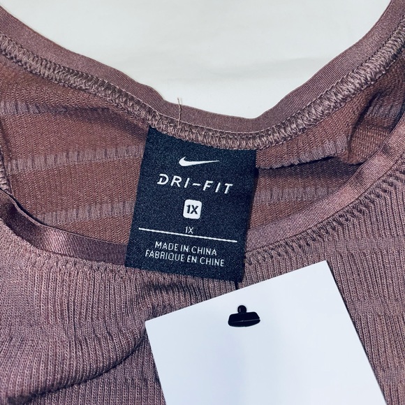 Nike Yoga Dri-Fit Women's Tank Top Sz 1X - Picture 4 of 4